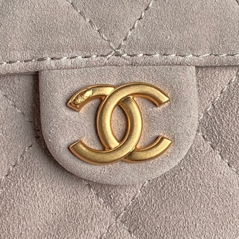 Ch**el bucket bags